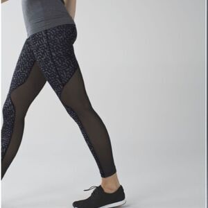 Lululemon running in the city 7/8 tight full on luxtreme size 4
